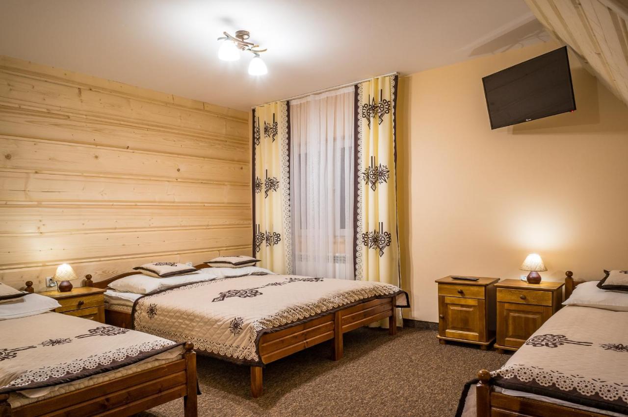 Tarasowka Hotel Ciche Małe Kültér fotó