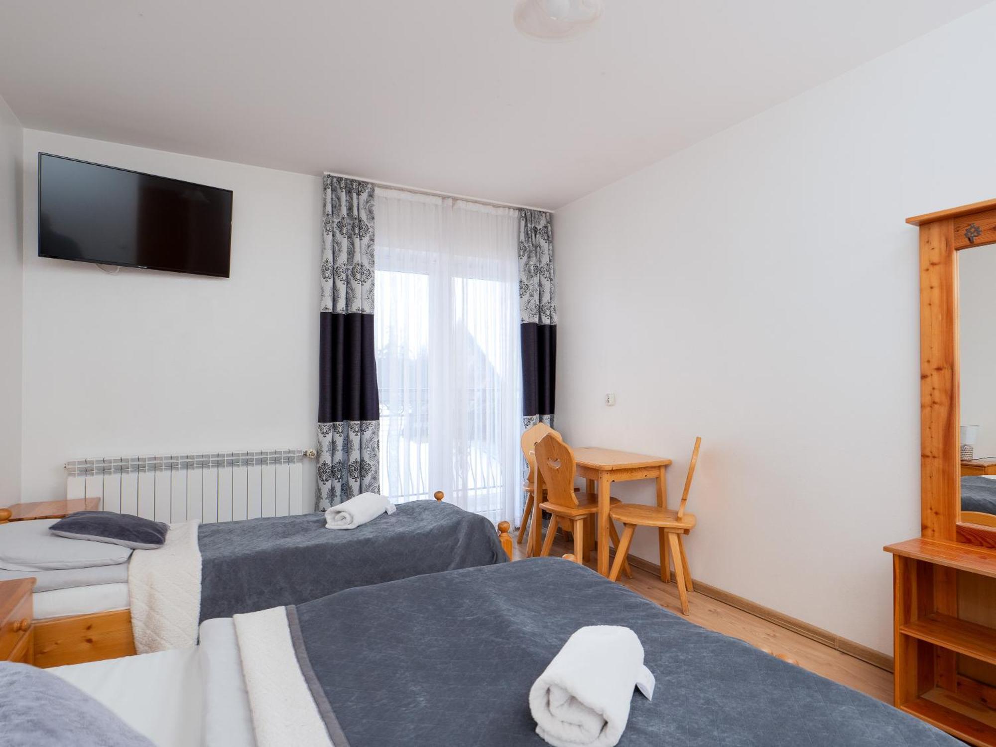 Tarasowka Hotel Ciche Małe Kültér fotó