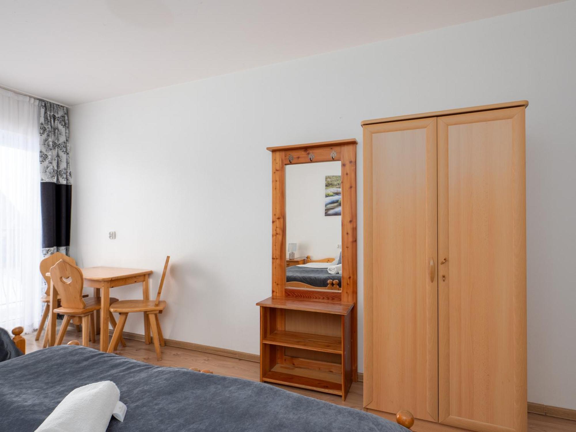 Tarasowka Hotel Ciche Małe Kültér fotó