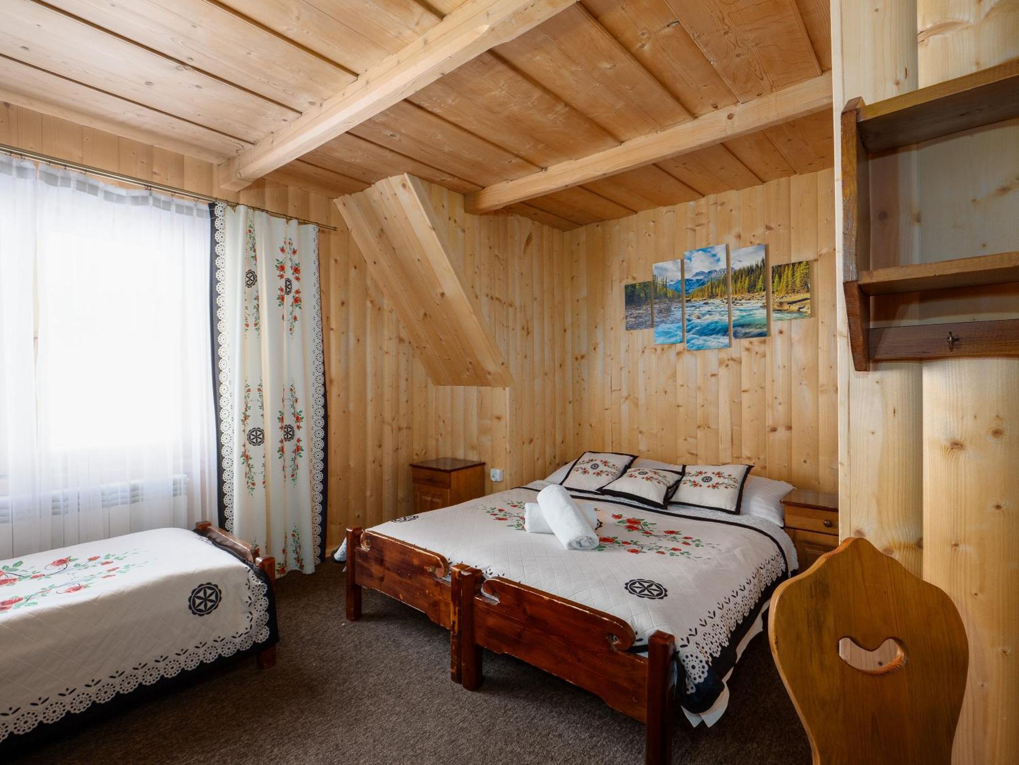 Tarasowka Hotel Ciche Małe Kültér fotó