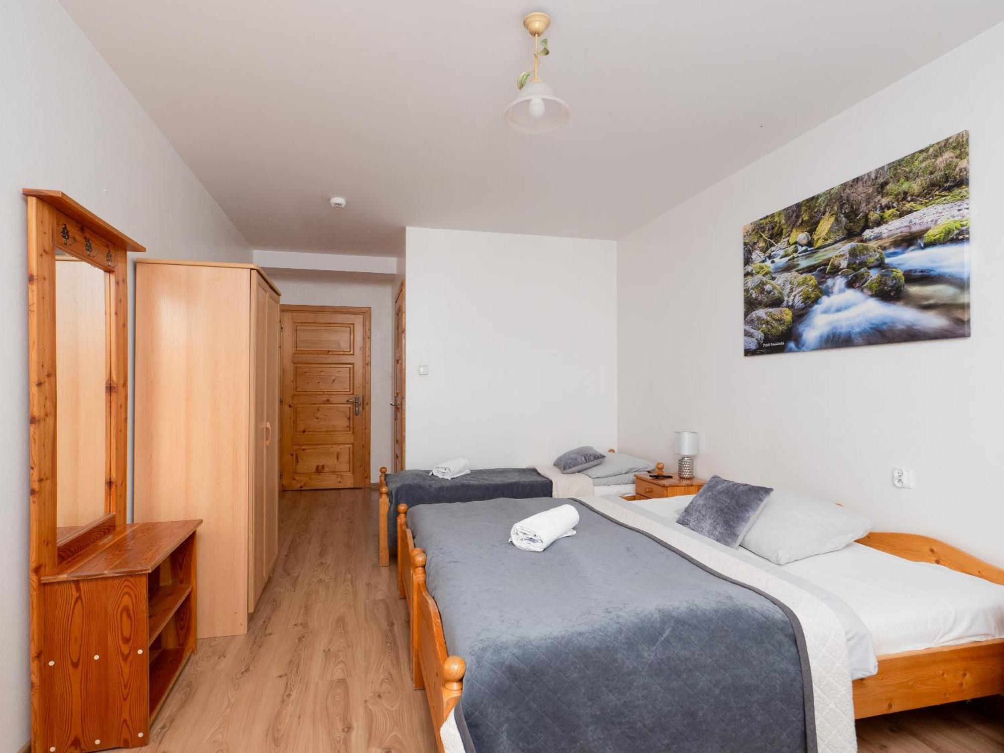 Tarasowka Hotel Ciche Małe Kültér fotó