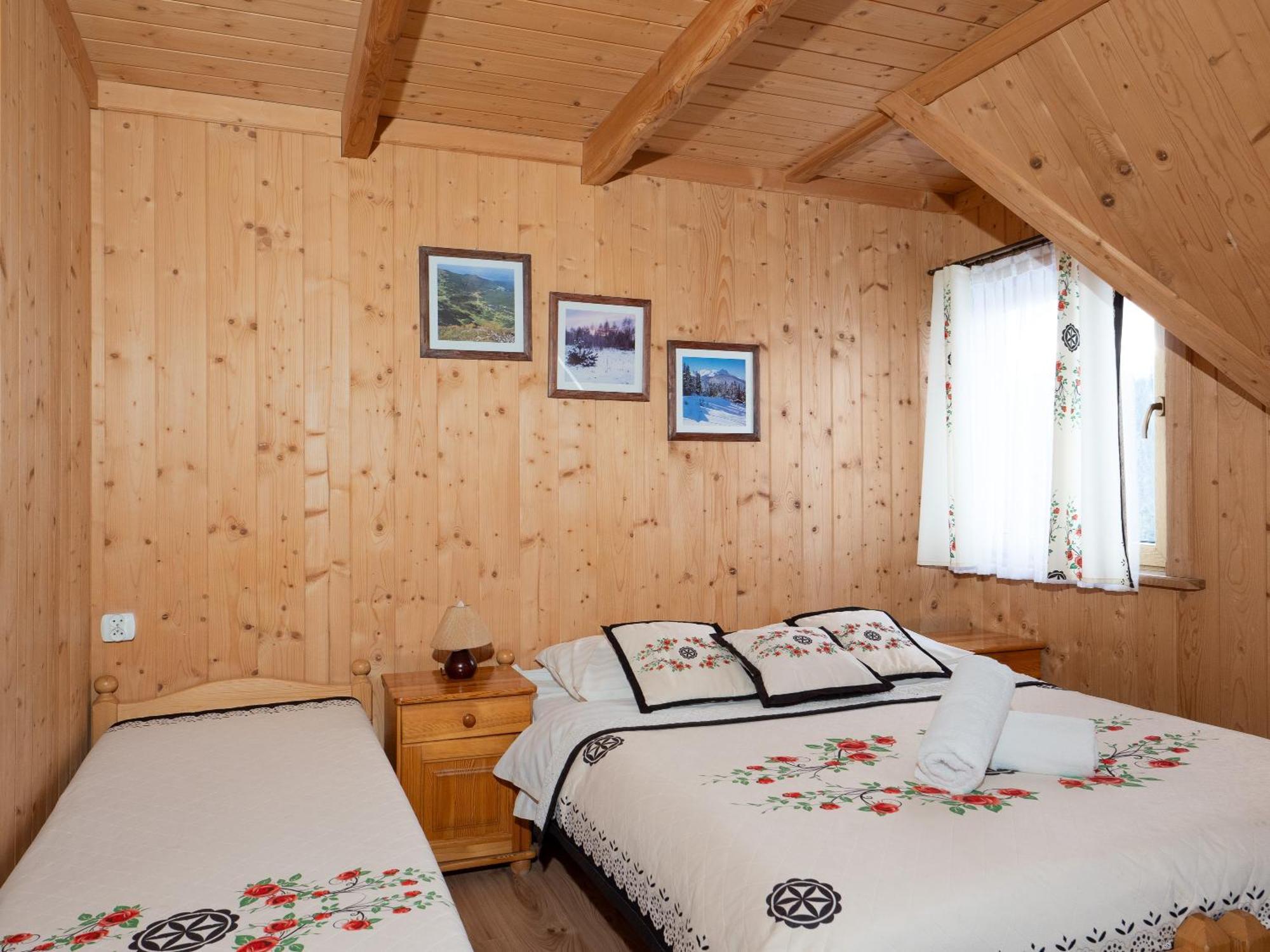 Tarasowka Hotel Ciche Małe Kültér fotó
